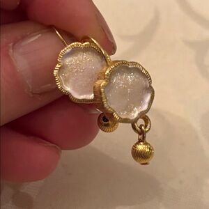 Glitter White Pearl Flower Drop Earrings - Gold base